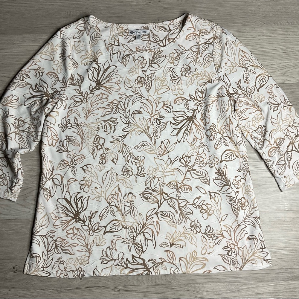 Kate‎ Park Womens Pullover Blouse Size Medium White Brown Floral Pattern